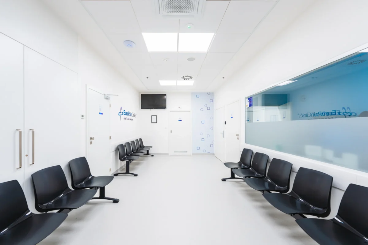 Klinika miniinvazivní a endoskopické léčby zad EuroPainClinics Praha - 01