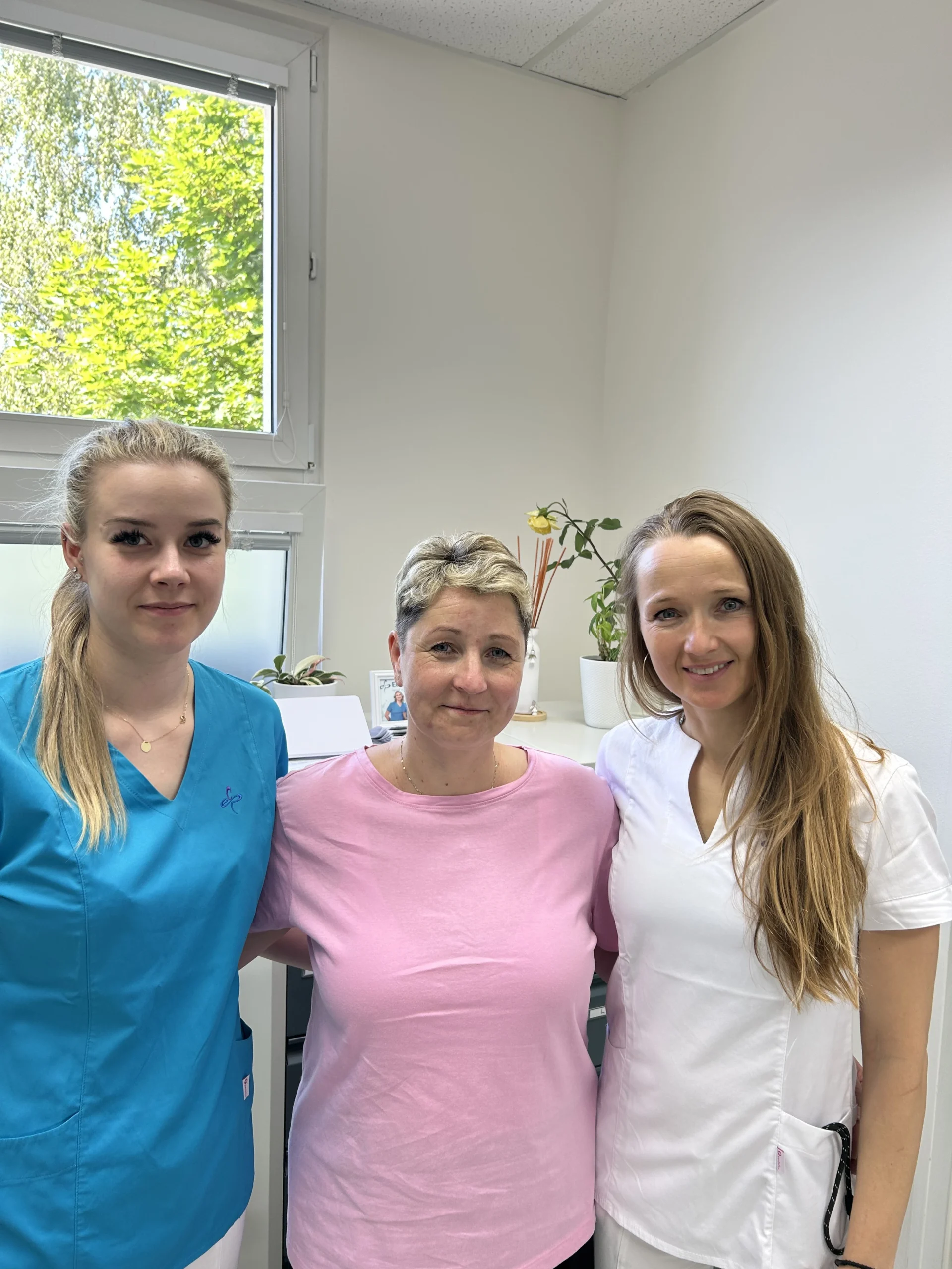 Paní Slaná během léčby bolesti zad v EuroPainClinics